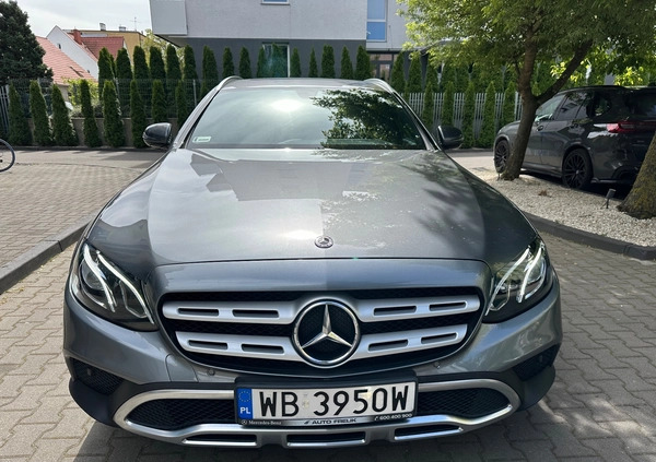 Mercedes-Benz Klasa E cena 159000 przebieg: 97300, rok produkcji 2020 z Toruń małe 211